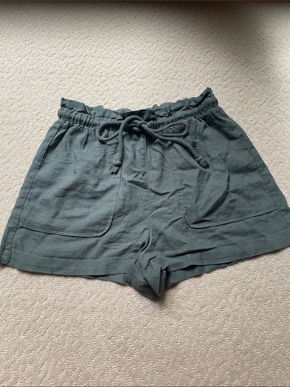 Universal Thread Olive Green High-Waist paper bag Drawstring Shorts size Small